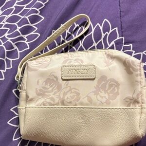 Itiezy small toiletry bag. Very clean